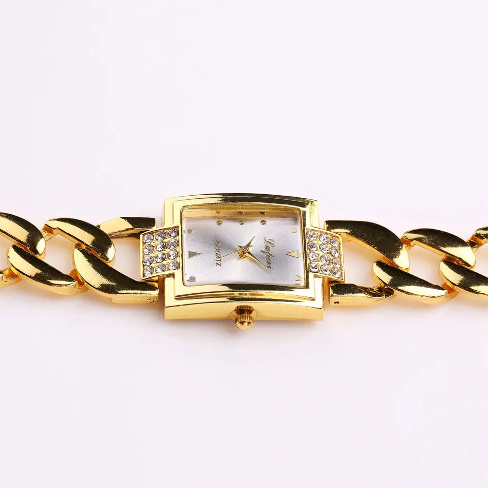 “Vintage Feminine Bracelet Wristwatch – Casual & Elegant”