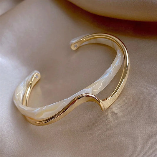 Elegant White Shell Open Bangle Bracelet – Luxury & Versatile