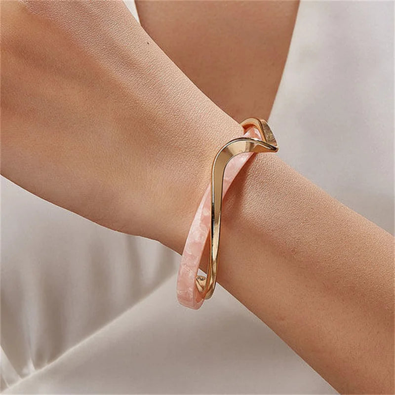 Elegant White Shell Open Bangle Bracelet – Luxury & Versatile